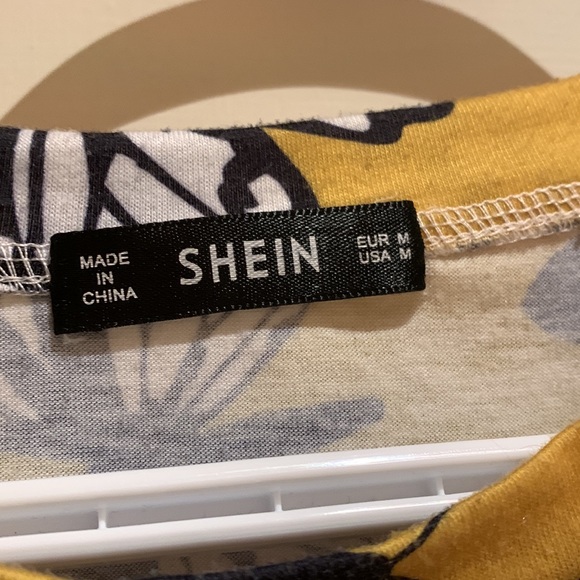 butterfly tee - Picture 2 of 2